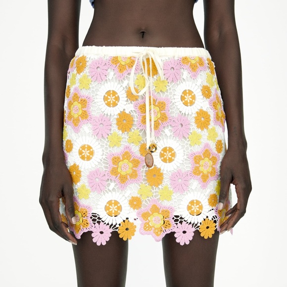 Zara Dresses & Skirts - Like New Zara Ivory Pink Orange Floral Crochet Slip Mini Skirt - L